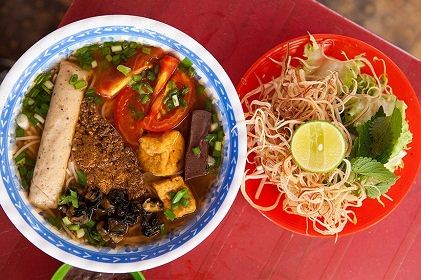 Bun-rieu-Crab-noodle-soup-Saigon-ho-chi-minh-city-vietnam-2